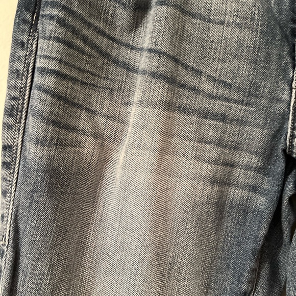 Rock & Republic Kasandra Frayed Hem Jeans Size 10M - Picture 4 of 7